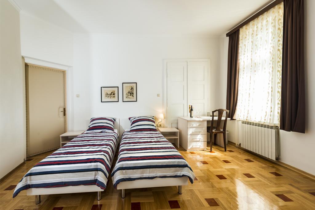 Vila Regina Rooms Karlovac Zewnętrze zdjęcie