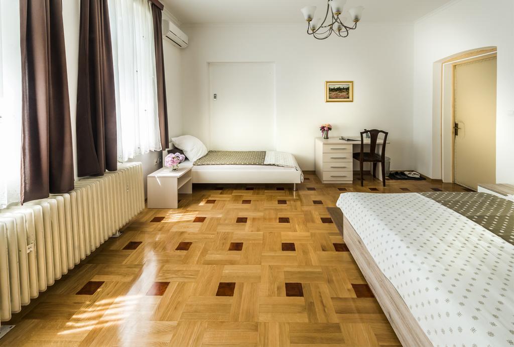 Vila Regina Rooms Karlovac Zewnętrze zdjęcie