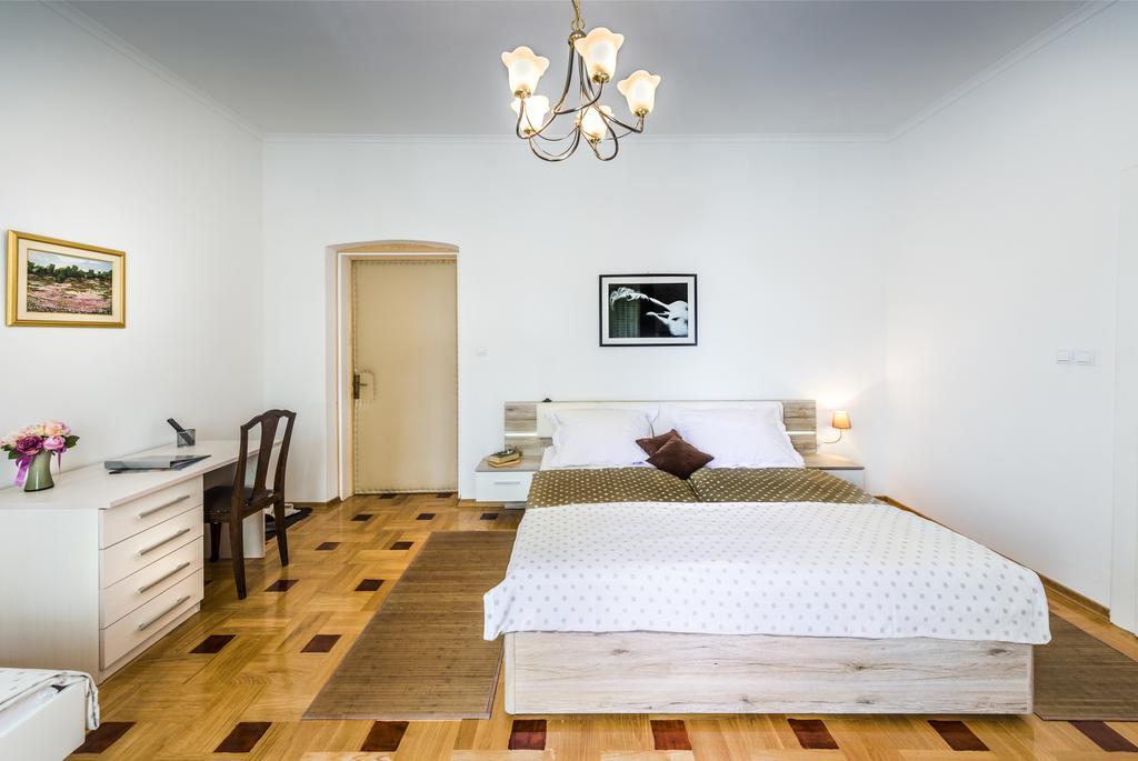 Vila Regina Rooms Karlovac Zewnętrze zdjęcie